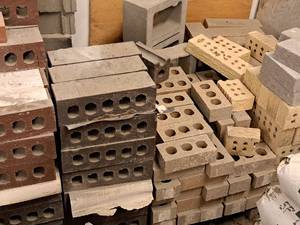 lot 388 image: Lot of  Bricks