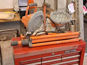 lot 404 image: Shop Worklight with Tripod