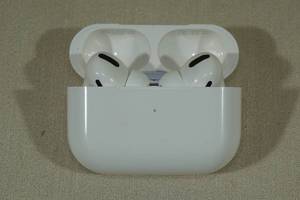 lot 4 image: Apple Airpods Pro with MagSafe Charging Case A2190