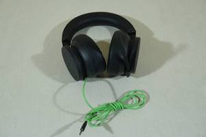 lot 40 image: Microsoft XBOX Gaming Headset with Mic -Black