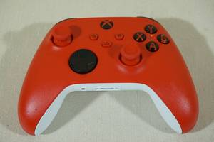 lot 43 image: Microsoft XBOX Wireless Controller -Red