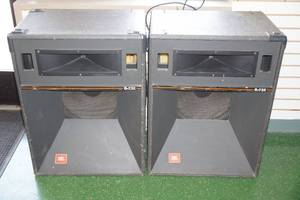 lot 50 image: 2 JBL G-732 Cabinet Monitor Loudspeakers