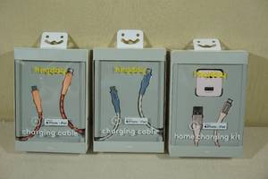 lot 95 image: 3 Heyday 6 iPhone Chargers