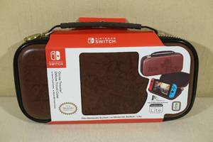 lot 103 image: Nintendo Switch Game Traveler Deluxe Travel Case -Zelda