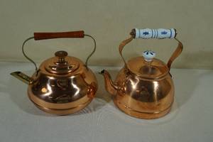 lot 136 image: Vintage Spartan Brass and Copper Teapots