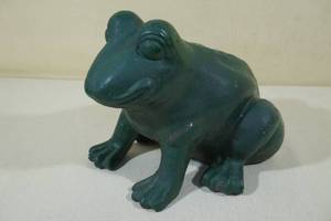 lot 151 image: Green Frog Yard Ornament