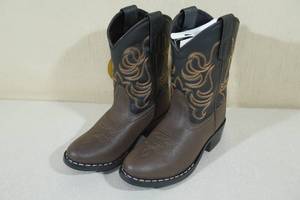 lot 157 image: Smoky Mountain Boots -Kids Size 12, BrownBlack