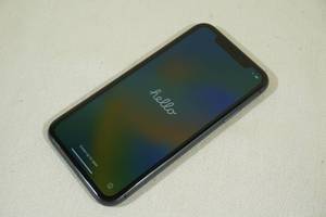 lot 235 image: Apple iPhone 11 -Black Smartphone - Verizon