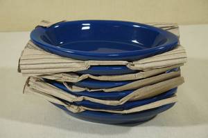 lot 277 image: 6 Cobalt Blue Oval Casserole Plates