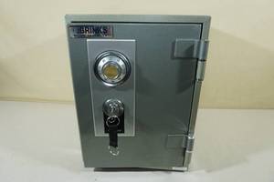 lot 285 image: Brinks Home Security Personal Safe