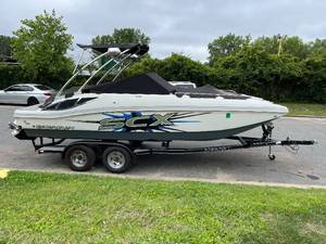 lot 1 image: 2015 Starcraft 230 SCX