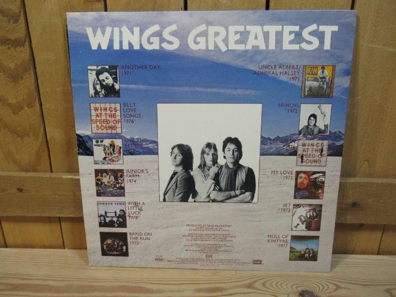 lot 113 image: Wings - Wings Greatest - 1978 - Vinyl Record