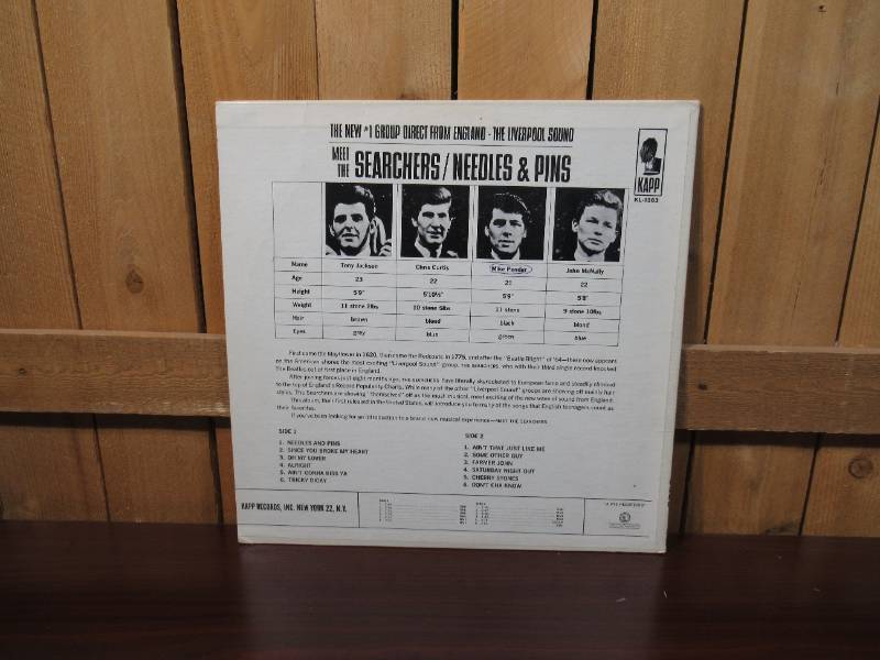 lot 458 image: The Searchers - Meet the Searchers - 1964 - Vinyl Record