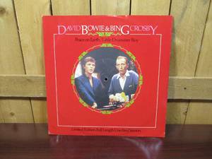 lot 60 image: David Bowie & Bing Crosby - Peace on EarthLittle Drummer Boy - 1982 - Vinyl Record