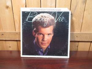 lot 61 image: Bobby Vee - The Very Best of Bobby Vee - 1975 - Vinyl Record
