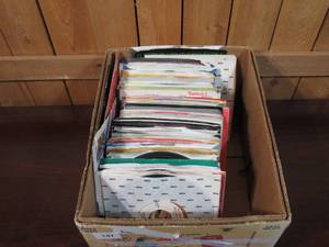 lot 147 image: Lot of Records - 45s (7 inch)