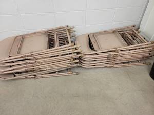 lot 43 image: (15) Steel Folding Chairs