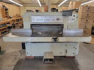 lot 3 image: Polar-Mohr Eltromat Model 92 CE Hydraulic Paper Cutter with Microcut Jr Controller