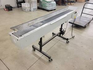 lot 8 image: Powered Variable Speed Conveyor