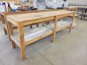 lot 21 image: Wood Work Bench