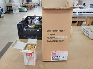 lot 98 image: (10) New 1# Boxes of Rubber Bands - Size 64