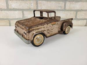 lot 453 image: Early 1960s TONKA Flareside Pickup Truck