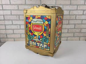 lot 454 image: Vintage Schmidt Beer ON TAP Plastic Hanging Light - Tested and Works