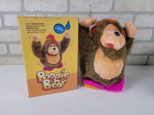 lot 460 image: Vintage Boogie Bear Battery Operated Toy in Original Box