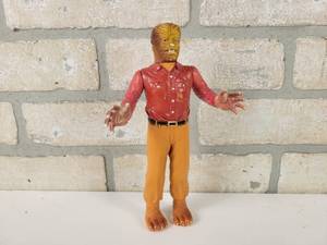 lot 464 image: Imperial 1986 Wolfman Action Figure