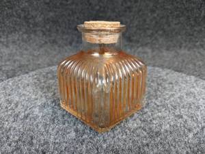 lot 527 image: Antique Pleated Glass Inkwell