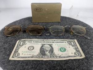 lot 585 image: Pair of Vintage Stellar Binoculars and (2) Pairs of Vintage Eye Glasses