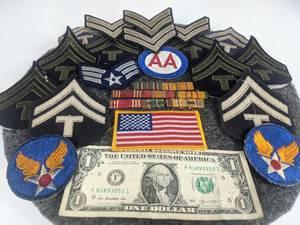 lot 583 image: Large Lot of US Military Patches & Ribbon Bars - Vintage and Modern