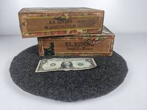 lot 561 image: Pair of Vintage Cigar Boxes - EL Verso Perfecto and La Azora