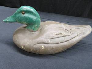 lot 9 image: Rare VINTAGE MALLARD DECOY