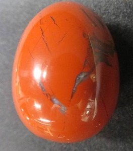 lot 18 image: SMALL JASPER EGG
