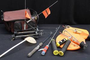 lot 94 image: ICE FISHING LOT