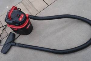 lot 95 image: HYPER TOUGH VACCUME