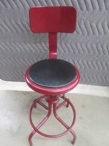 lot 146 image: METAL SWIVEL CHAIR