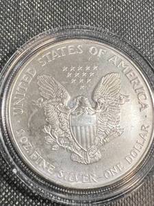 lot 30 image: 1996 AMERICAN SILVER EAGLE IN AIRTITE
