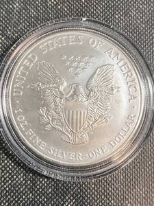 lot 37 image: 1998 AMERICAN SILVER EAGLE IN AIRTITE