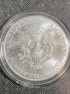 lot 83 image: 2016 AMERICAN SILVER EAGLE IN AIRTITE
