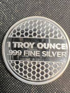lot 90 image: 1 TROY OZ .999 FINE SILVER 9 FINE MINT ROUND