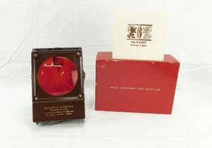 lot 12 image: Vintage The Sentry Auto Safety Light