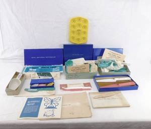 lot 183 image: Lot of Vintage Kitchen Accessory Salesman Samples