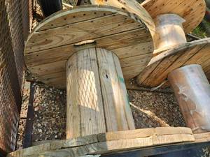 lot 11 image: Commercial Wood Wire Spool 28-12x40