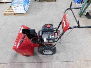 lot 71 image: Craftsman Snow Blower 8.5 HP , 27 Self Propelled.