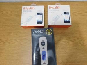 lot 75 image: Digital Thermometer gauge & 2 Oximeter