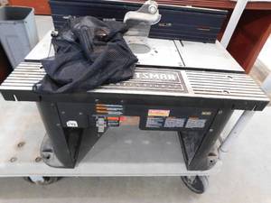 lot 110 image: Craftsman Router table Stand