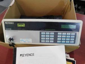 lot 112 image: Laser scan micrometer  LS-3100 series