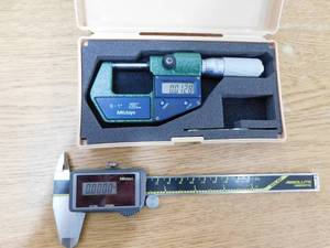 lot 122 image: (2) Mitutoyo Measurement Tools - Precision Tools